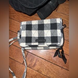 VERA BRADLEY 3 in 1 Crossbody / Wristlet - Pearl Buffalo Check Black White